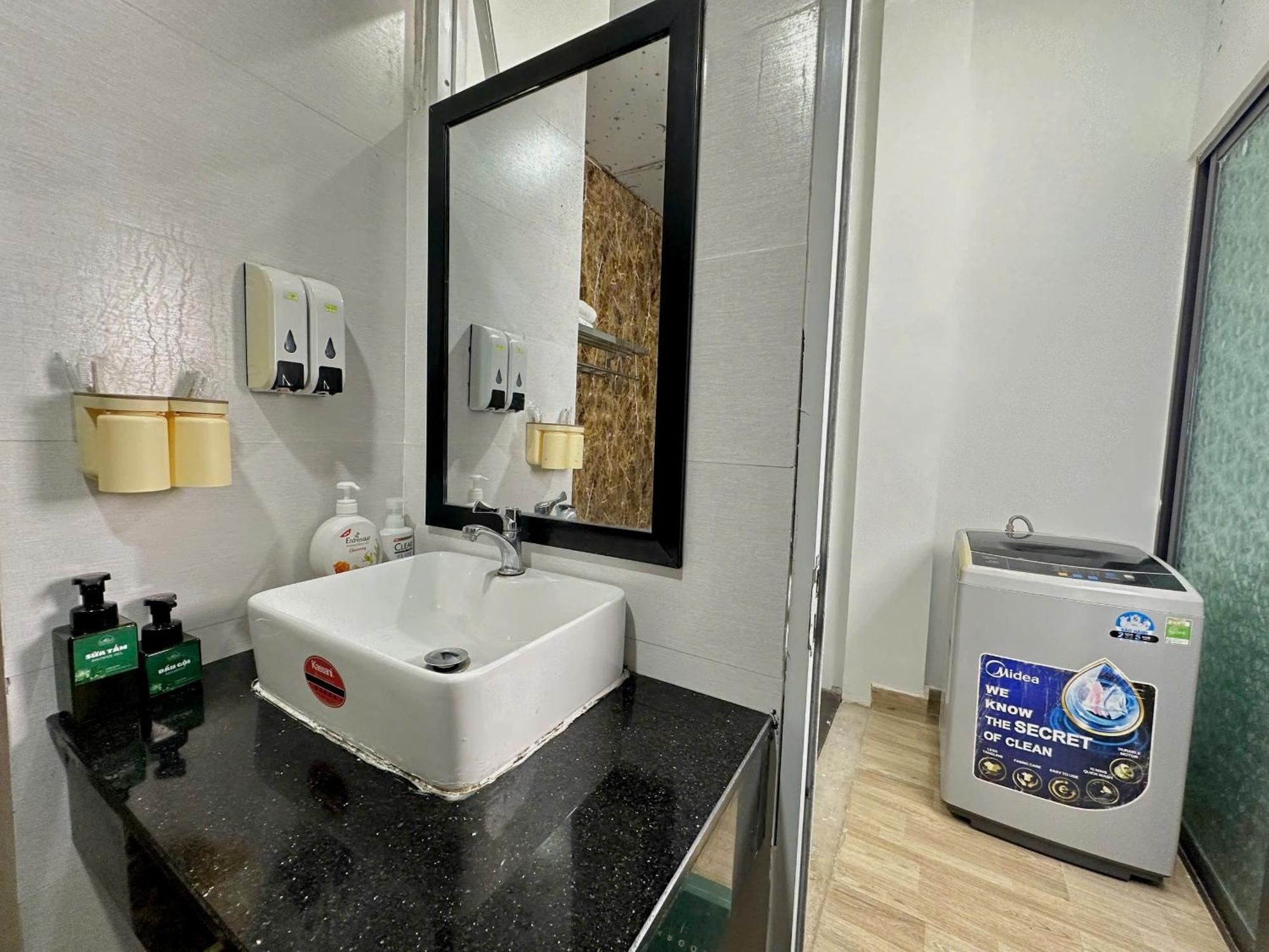 Corgi House Beachstay Дананг