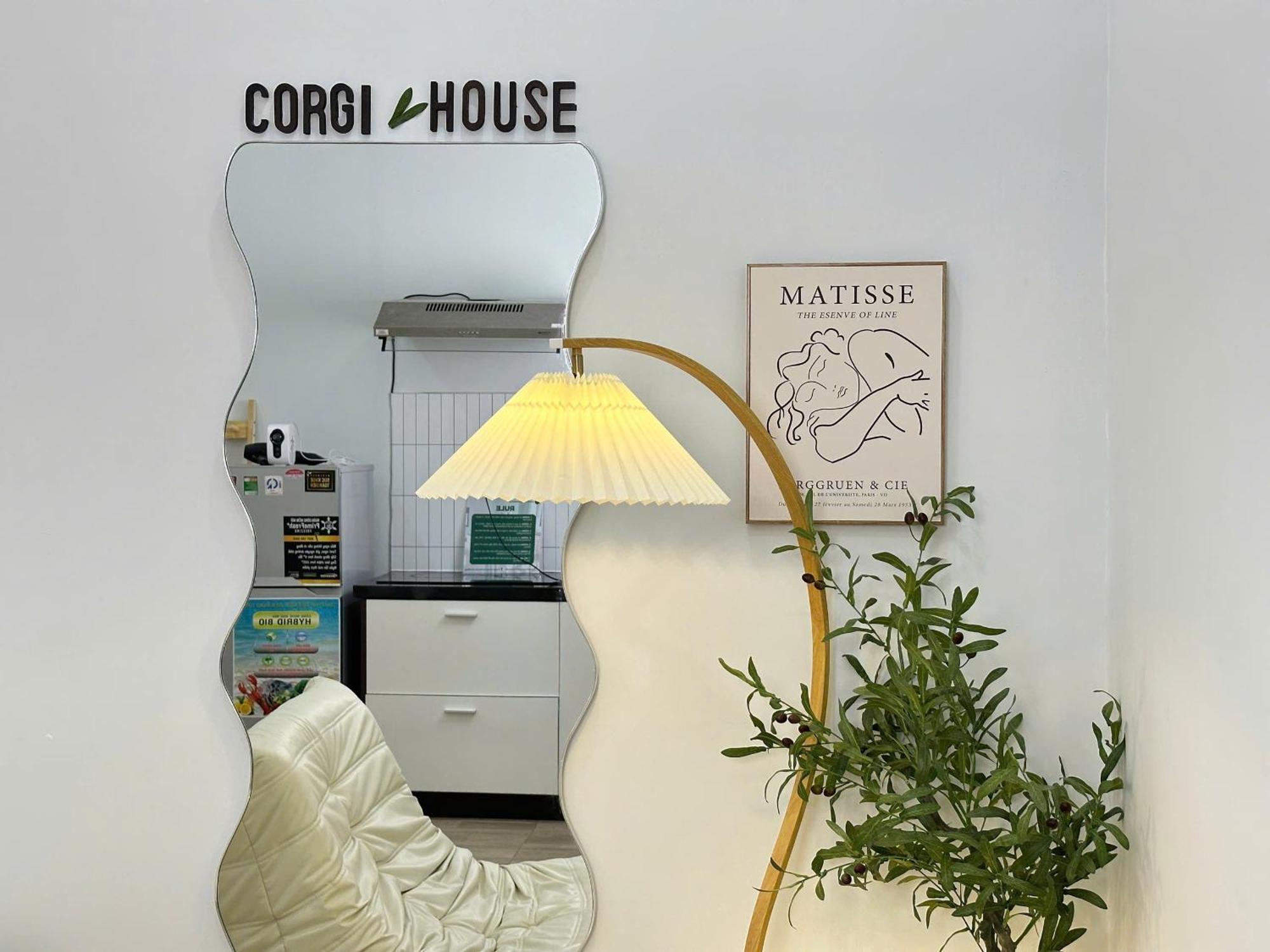 Corgi House Beachstay