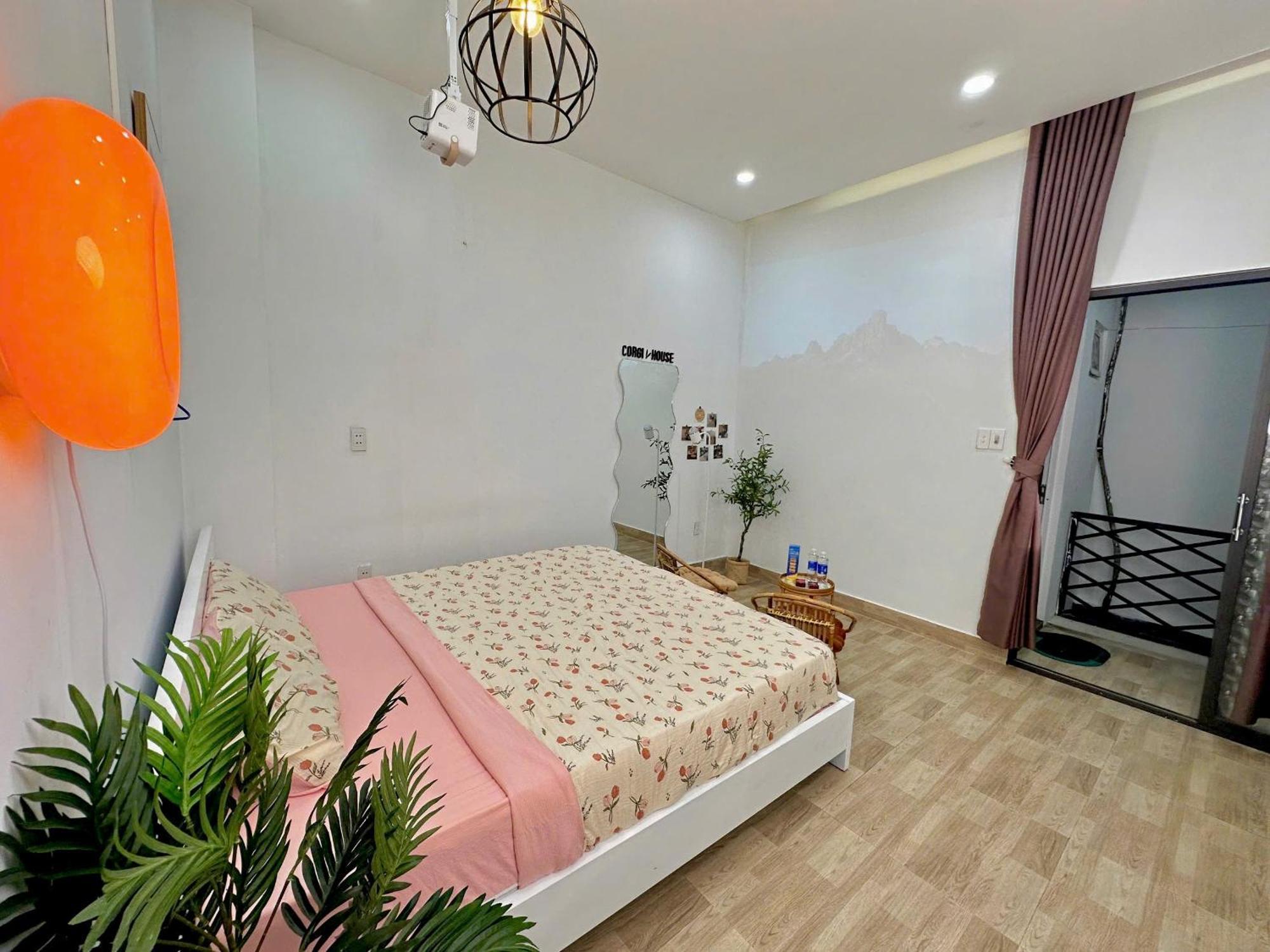 Corgi House Beachstay *