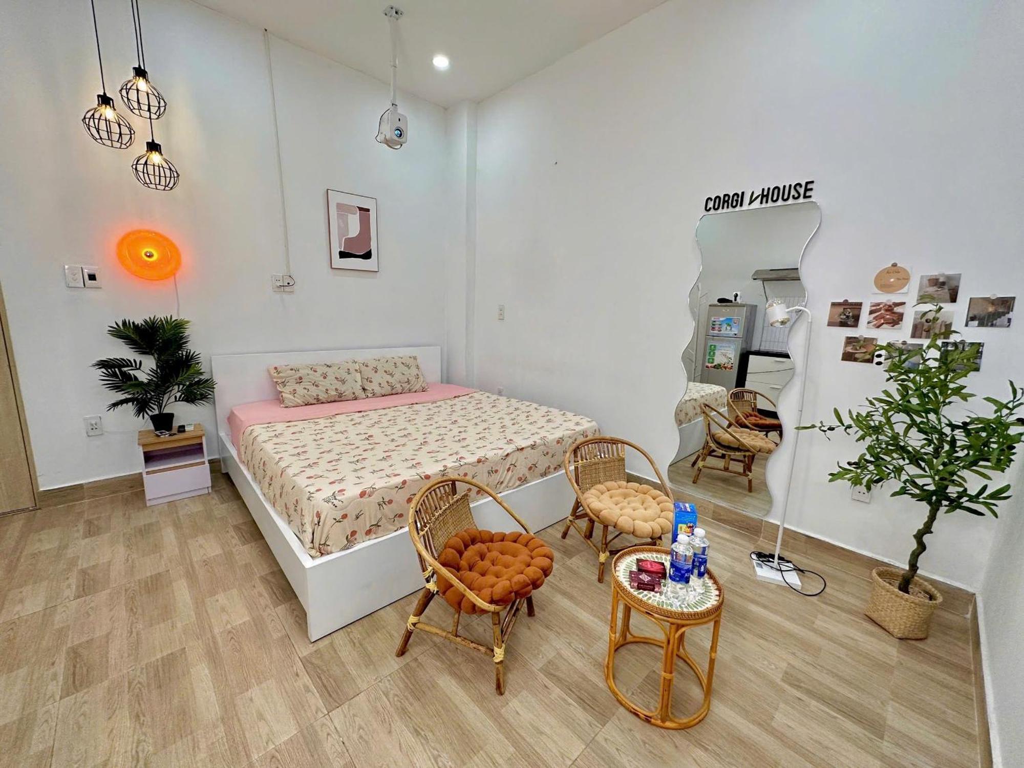 Проживание в семье Corgi House Beachstay